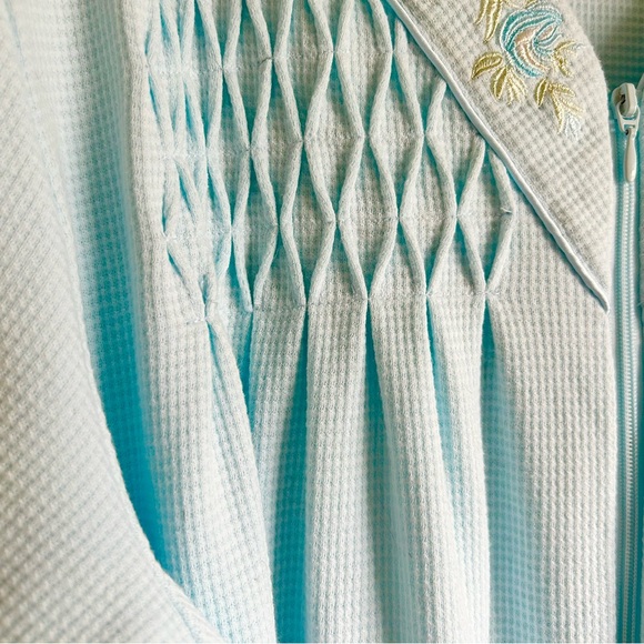 Miss Elaine Floor Length Robe, SZ 3X, Like New, Powder Blue Waffle Fabric - Picture 4 of 6